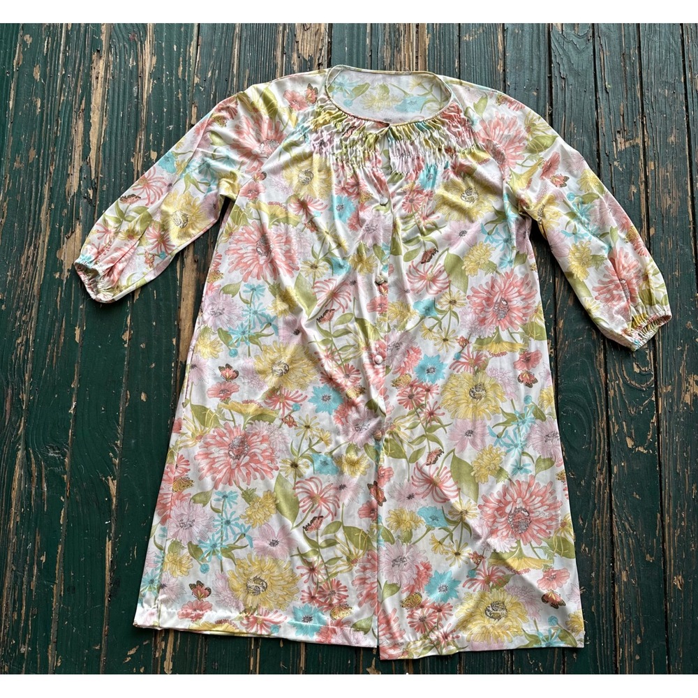 Vintage‎ Vanity Fair Floral Butterfly Smocked Button Front Nightgown House Coat